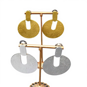 Pendientes Huggie Minimalistas de Plata al por Mayor, Ligeros para Uso Diario, Estilo Bohemio, Aleación, Precio de Fábrica de Fabricante Indio - Product Image 1