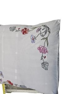 Almohada bordada temática de primavera. Lleva la primavera a tu habitación. - Product Image 2
