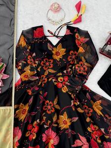 TENNECY lance une nouvelle robe tendance en organza Tabby avec pantalon et dupatta, prête à porter, pour femme, infroissable, réversible et extensible - Product Image 5