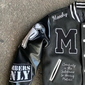 Veste universitaire personnalisée avec broderie, veste de style streetwear pour hommes, veste de haute qualité en laine, veste bomber unisexe avec manches en simili cuir - Product Image 4