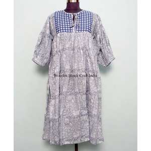 Robe d'été décontractée mi-longue pour femme, moderne, en coton tricoté, coupe trapèze, col en V, bretelles réglables, confortable, respirante, avec dentelle et imprimé floral - Product Image 1