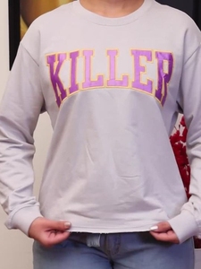 Sweat-shirt gris à col rond pour femme avec imprimé Purple Killer, manches longues, haut décontracté respirant en tricot 100% coton, vêtement d'automne - Product Image 1