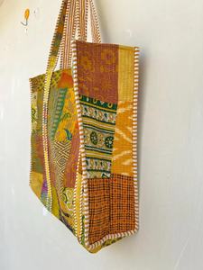 Bolsos de mano indios Acolchado Hecho a mano Bloque de algodón Impreso Bolso de compras de hombro grande Mujer - Product Image 4