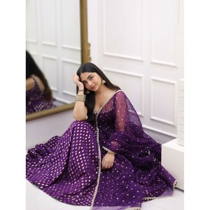 Vestido de diseñador Anarkali con Pent y Dupatta en vestidos para fiesta profesionales - Product Image 3