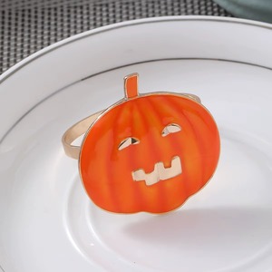 แหวนผ้าเช็ดปากรูปมือสีดำสุดหลอน ดีไซน์แบบโกธิคสุดสยอง สำหรับตกแต่งโต๊ะวันฮาโลวีน ธีมปาร์ตี้สยองขวัญ และการจัดตกแต่งที่น่าขนลุก - Product Image 6