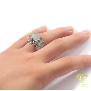 Anillo de Corazón de Plata de Ley 925 de Lujo al por Mayor con Diamantes Cultivados en Laboratorio y Detalles de Piedras Brillantes para Tiendas Minoristas - Product Image 4
