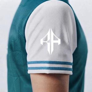 Maillot de football tendance pour femmes avec impression sublimée et logo blanc, 100% polyester haute qualité, manches courtes - Product Image 5