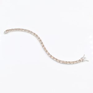 Pulsera Clásica de Plata de Ley con Morganita Color Durazno en Forma Ovalada para Unisex, Hombres y Mujeres, Certificada por IGI - Product Image 3