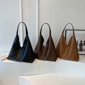 Fourre-tout en cuir de haute qualité fait à la main sac Hobo souple épaule souple cadeau d'anniversaire pour fille LHB-0046C - Product Image 2