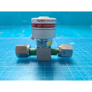 Fujikin 316L-P ชนิด N.C 036786นิวเมติกไดอะแฟรมวาล์วที่ใช้เป็นชิ้นส่วนอุปกรณ์เซมิคอนดักเตอร์แบบดั้งเดิม - Product Image 3
