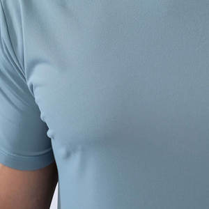 Camiseta Deportiva de Alta Calidad, Lisa, con Logotipo Personalizable, 220 g/m², Color Sólido, Elástica, Cuello Redondo, para Entrenamiento, Gimnasio y Fitness - Product Image 5