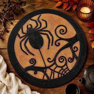 Mantel Individual Gótico de Telaraña con Cuentas, Lujo para Halloween, Decoración Artesanal para Mesa de Fiesta - Product Image 1