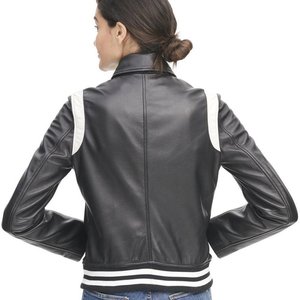 Chaquetas de mujer RTS recién llegadas con logotipo personalizado en blanco y negro, chaqueta vintage para invierno, abrigo de cuero elegante, chaqueta bomber genuina. - Product Image 2