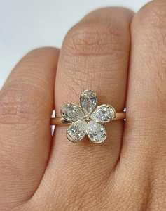 Anillo de Diamantes con Corte de Pera de 0.32CT Cada Uno, para Mujer, Cultivados en Laboratorio, Oro Sólido de 14K, Regalo Sorpresa de Boda para Novias - Product Image 1