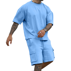 Ensemble de survêtement homme uni, épais et respirant, 100% coton, coupe oversize, avec short cargo et haut à manches courtes et col rond - Product Image 5