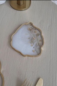 Sous-verres en résine faits à la main, écologiques et classiques, fournis directement par l'usine, pour la maison, les hôtels et les restaurants. Quantité en gros disponible. - Product Image 2