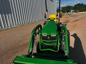 Wholesale Supply John Deeree 1025R 4WD Wheel <b>Tractor</b> with 24HP Gear Drive High Productivity Farm Use Featuring Gearbox and Pump - Product Image 2