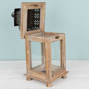 Farol de vela de madera hecho a mano y personalizado con portavelas de metal para centros de mesa de boda y decoración navideña colgante - Product Image 5