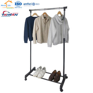 Perchero de Ropa Metálico Ajustable de un Solo Poste, Fabricado en Taiwán, Móvil con Ruedas - Product Image 2