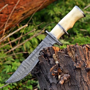 Couteau de chasse Bowie à pointe tombante en acier Damas fait main, avec lame droite, manche en os et étui en cuir, personnalisable ODM/OEM - Product Image 2