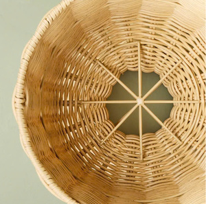 Vase en rotin artisanal au design naturel et au toucher simple, urne décorative en osier pour l'aménagement de hôtels de luxe et d'événements - Product Image 3