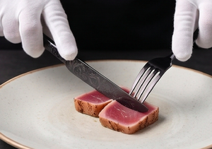 Service de couverts noirs gravés d'inspiration antique en acier inoxydable de luxe pour table à manger moderne, maison, restaurant et événements spéciaux - Product Image 6