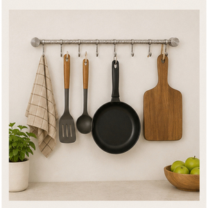 Support mural pour ustensiles de cuisine avec crochets, gain de place, rail en métal noir mat pour casseroles, poêles, louches et planches à découper - Product Image 6