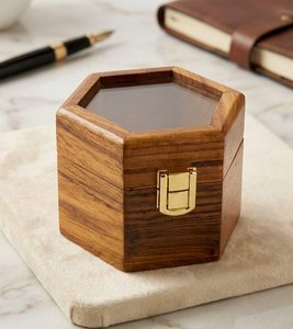Boîte hexagonale en bois massif avec couvercle en verre, décoration de table moderne faite à la main, cadeau de mariage - Product Image 4