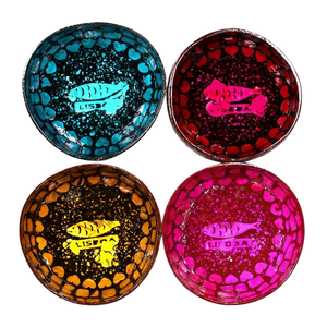 Cuenco de Coco Lacado en Tono Dorado de Lujo - Incrustaciones de Madreperla - Pieza Destacada - Product Image 1