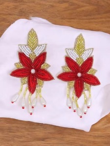Boucles d'oreilles FLOWER en perles de rocaille vibrantes pour femmes, faites à la main, style bohème, charmantes, pour tenue décontractée - Product Image 1