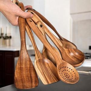 Ensemble de 4 louches de cuisine en bois pour mariage, surface en teck poli miroir, poignée souple, écologique, antiadhésif, compatible lave-vaisselle - Product Image 4