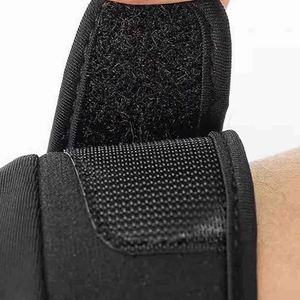 Wholesale American Football <b>Gloves</b> Stable Performance Soft Touch Easy Flexibility Balanced Support American Football <b>Gloves</b> - Product Image 3