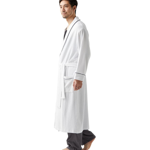 Peignoir à capuche pour homme, prix direct usine, chaud et douillet pour l'hiver, en flanelle de coton longue, service et design OEM - Product Image 2
