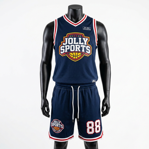 ชุดกางเกงขาสั้นผ้าตาข่ายโพลีเอสเตอร์ระบายอากาศสำหรับผู้ชาย GSM น้ำหนักเบา สีแดง ชุดกีฬา พร้อมโลโก้แบบกดร้อนตามสั่ง - Product Image 1