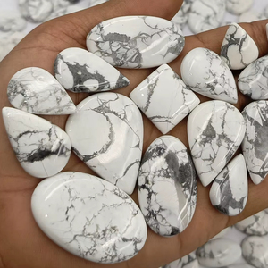 Cabochons en howlite naturelle en gros, pierres d'howlite blanches polies en vrac pour la fabrication de bijoux - Product Image 1
