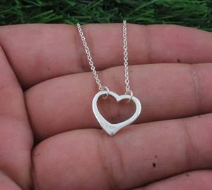 Pendentif Vintage en Gros en Argent Sterling 925 avec Sertissage Clos et Pierre Précieuse Rose en Forme de Cœur, Bijoux en Vrac, Prix Direct Usine - Product Image 1