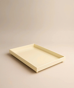 Plateau de service rectangulaire moderne foncé avec rebord surélevé, organisateur décoratif, plateau laqué élégant pour table basse et maison - Product Image 2