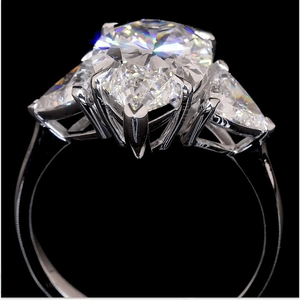 Nouvelle bague à trois pierres en diamant de laboratoire taille poire, certifiée IGI et pureté VVS-VS, pour femme, provenant d'un fournisseur indien - Product Image 4