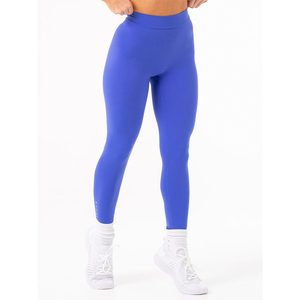 Ensemble de vêtements de sport pour femmes modernes, doté d'une construction de qualité supérieure, d'un ajustement flexible et d'un confort élégant pour l'entraînement quotidien. - Product Image 3