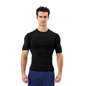 Camiseta de Compresión de Manga Corta Raglán Personalizada para Hombre, Secado Rápido, para Gimnasio y Fitness, con Compresión Térmica, MOQ Bajo, 100% Algodón - Product Image 1