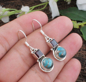Pendientes de Cobre Azul Natural con Turquesa y Granate Rojo, Plata de Ley 925, Pendientes Colgantes Azules Mohave, Fabricante Mayorista de Joyería - Product Image 3
