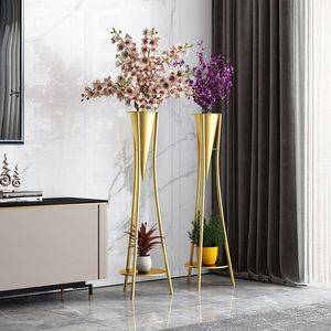 Jardinière en métal contemporaine avec support, construction robuste, design élégant pour la décoration du salon et du balcon - Product Image 4