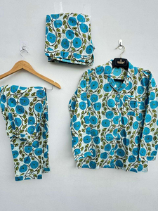 Ensemble de pyjama élégant pour femmes, col en V, imprimé floral, en coton pur doux et respirant, pour demoiselles d'honneur, pour la piscine, pour les vacances, pour se détendre - Product Image 1