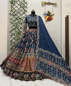 Lehenga Choli para Mujer, Diseño Navratri, Estampado Digital, Adorno de Espejos, Encaje Gota Patti, Largo hasta el Suelo, Traje de Fiesta con Dupatta - Product Image 5