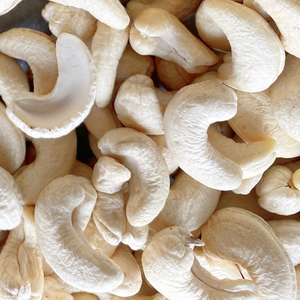 Offre Spéciale 2023 Noix de cajou brutes WW180, WW240, WW320, LP Noix de cajou Côte d'Ivoire Prêtes à être expédiées - Product Image 1