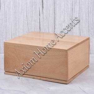 Urna de cremación de madera de calidad superior con detalles artesanales y acabado suave para recuerdos duraderos de Axiom Home Accents - Product Image 3