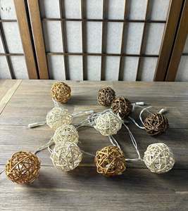 ลูกบอลคริสต์มาสทำมือจากหวายธรรมชาติของเวียดนาม สำหรับตกแต่งต้นคริสต์มาส งานเลี้ยงวันหยุด ของตกแต่งบ้านสไตล์เรียบง่าย และจัดแสดงของขวัญ - Product Image 4