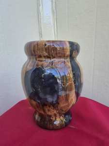 Contemporary Resin <b>Vase</b> for Office & Home Decor - Product Image 4