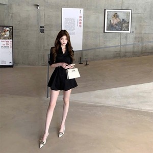 Robe chemise élégante noire tissée écologique avec une silhouette en A et une coupe ajustée pour tous les jours et le bureau - Product Image 4