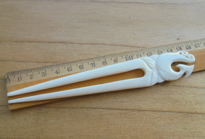 Bâtonnet à cheveux en os naturel |   Épingle sculptée lisse - Product Image 2